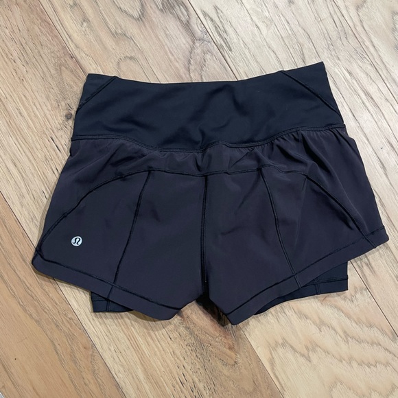 EUC Lululemon Run Shorts - Picture 2 of 3